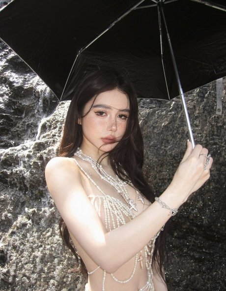 Yuan Sayuki Weme model naked picture