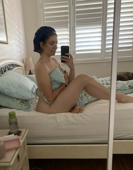 RoxyTall sex model archive