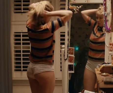 Jennette McCurdy sexy model img