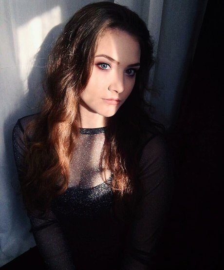 Caitlin Scott top model galleries