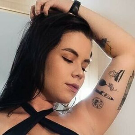 gnati 1995 hot star image