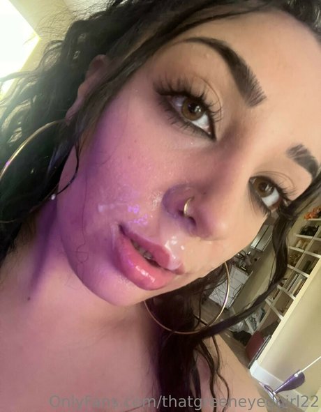 ThatGreenEyedGirl22 pornstar nudes picture