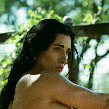 Maeggatron naked star picture
