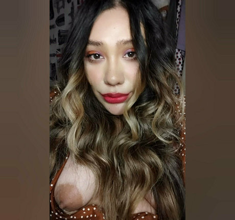 bigbootylatinamx nude model gallery