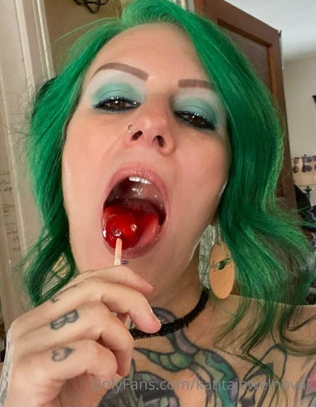 katitajewelnovak porn model image