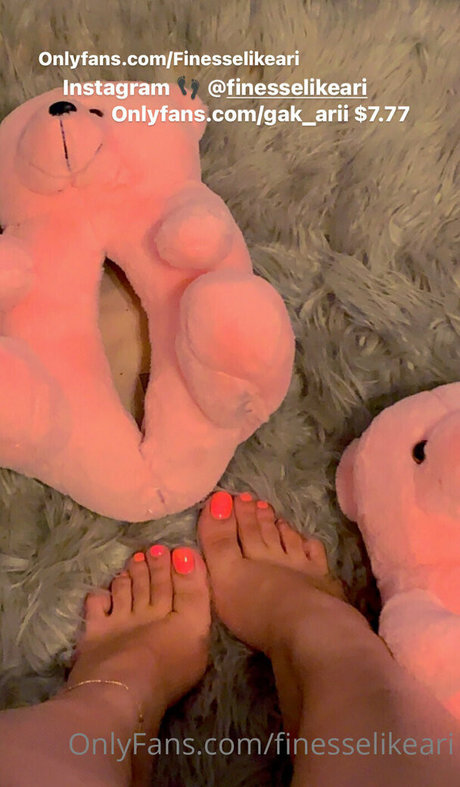 finesselikeari perfect pornstar pictures