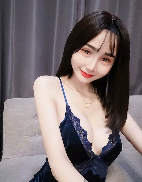 valentine8 official sexy actress photo