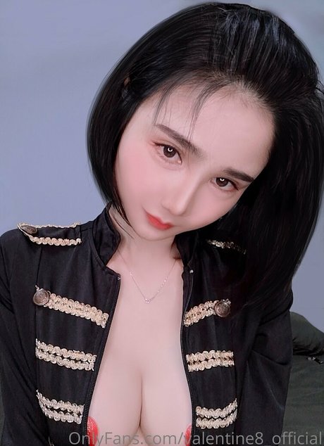 valentine8 official naked actress photo