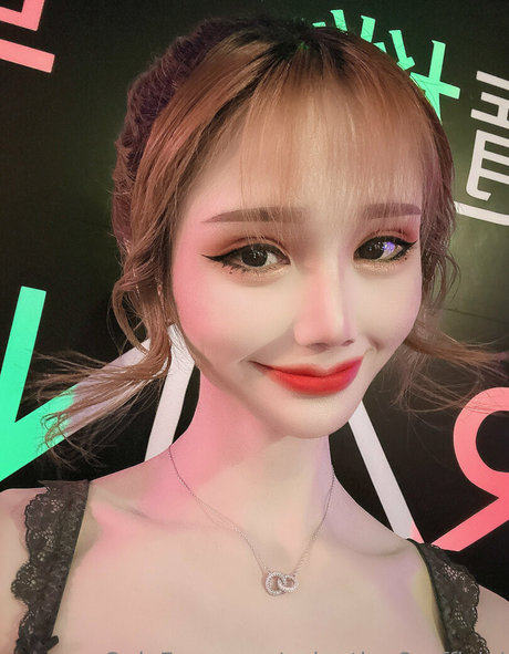 valentine8 official pretty model pics