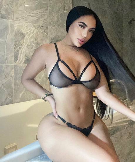 Destinyskyevip model porn picture