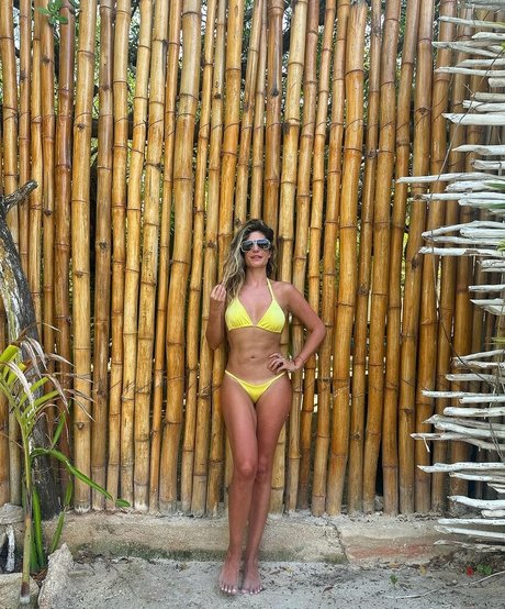 Mabel Moreno sexy model pics