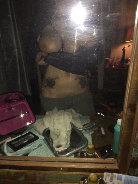 milf slut onlyfans hot nude pic
