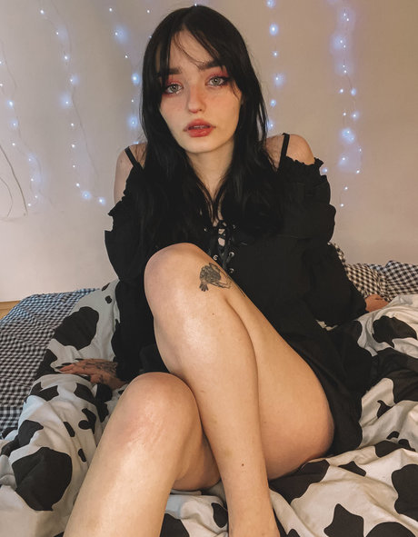 Your Waifu pornstar pretty photo