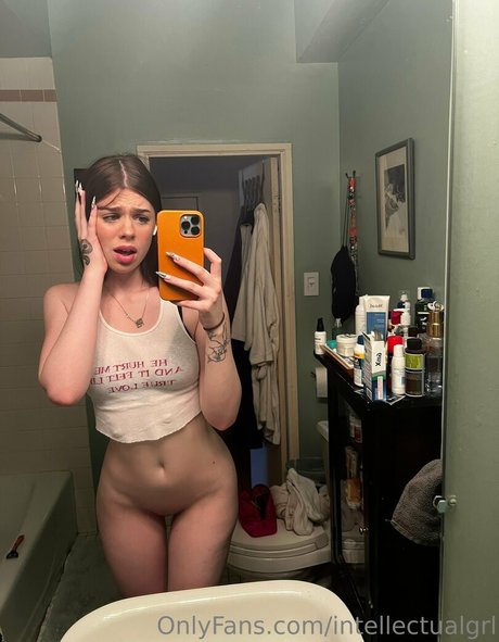 intellectualgrl model sexy images