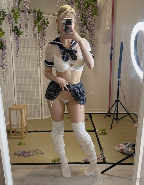 Danisaurz pornstar pretty image