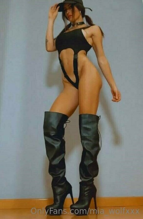Mia Wolf X star beautiful pic