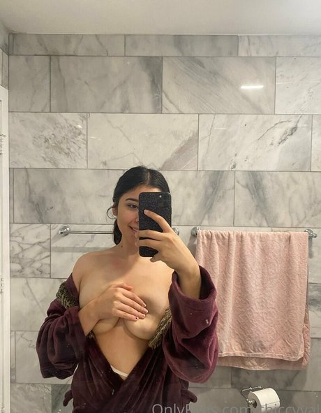 ThiccyVal star sex pics