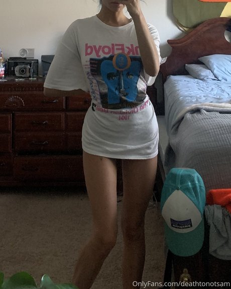 thisbicthdied pornstar exclusive pictures