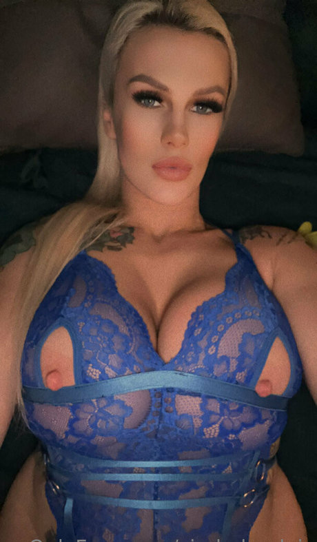 cindy dandois exclusive star img