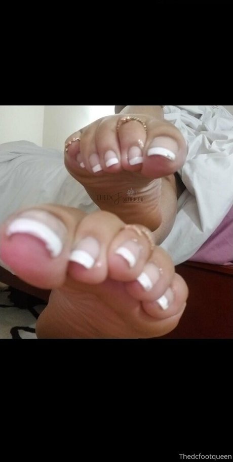 THEDCFOOTQUEEN adult model img