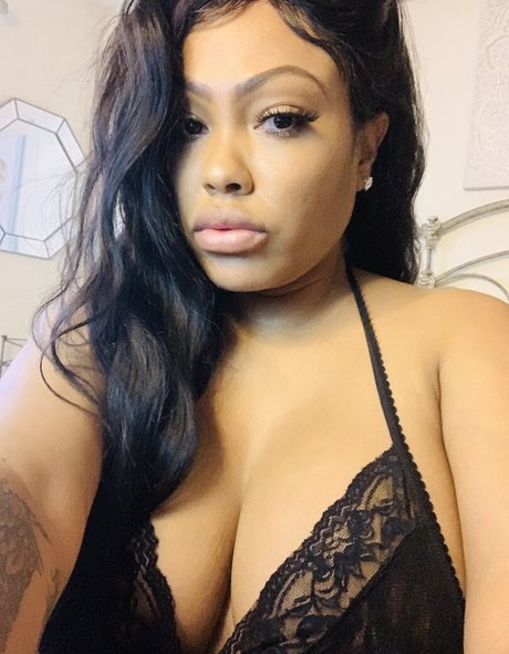 Lacey Duvalle star naked pic