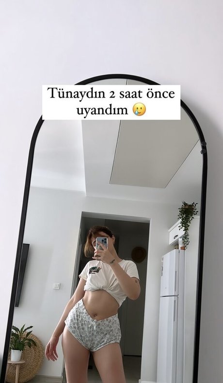 Buse yilmaz model hot image