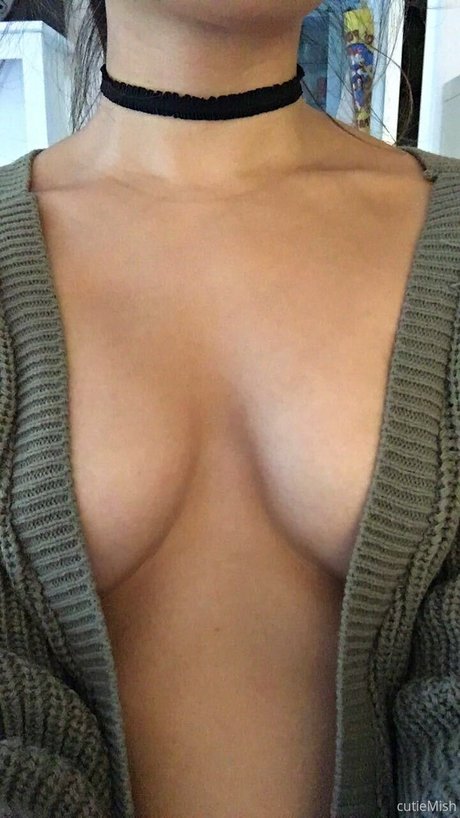 CutieMish pornographic actress photo