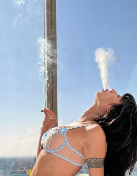 Kimmy Kums nice pornstar image