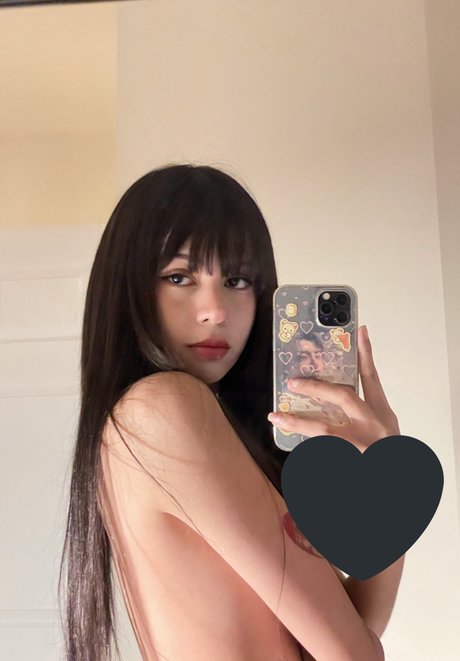 asukassy exclusive model img