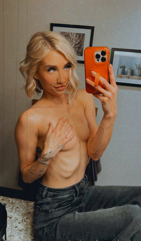 Aria Adams nudes star img