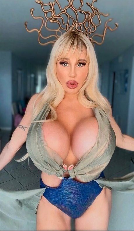 Sexysilastar star nude photos