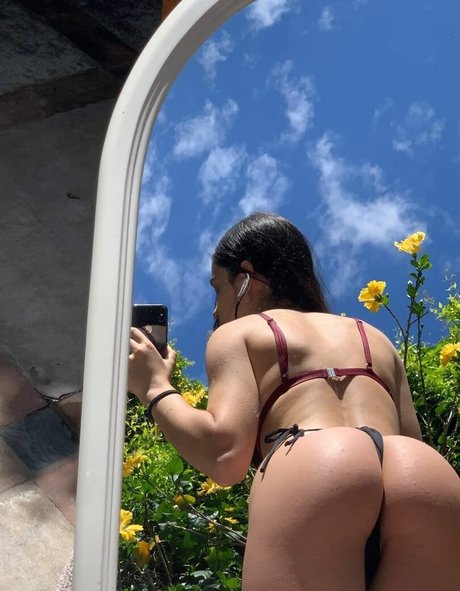 kyliebennet art model galleries