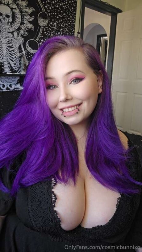 Cosmicbunnixo pornographic model picture