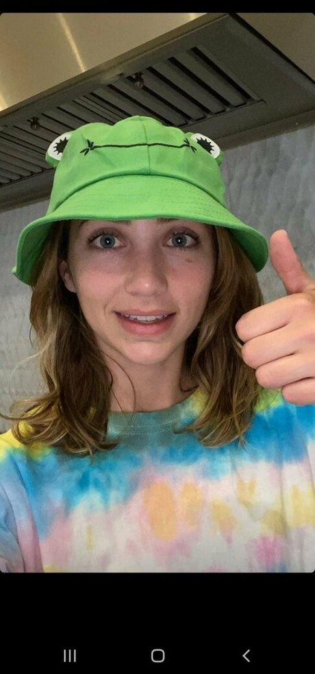 Emily Rudd pornstar erotic picture
