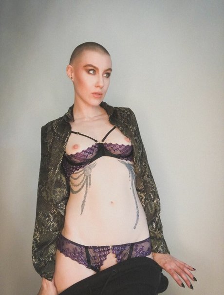 Comicbookgirl19 porn star pictures