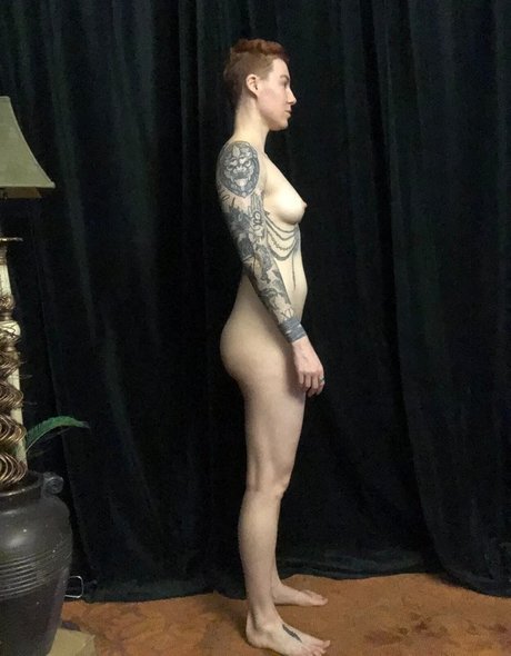 Comicbookgirl19 pornstar nude photos
