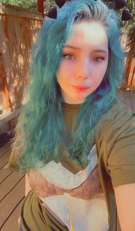 Kitsunamii sexy pornstar image