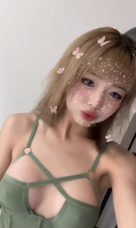 Ero Mei star sexy photos