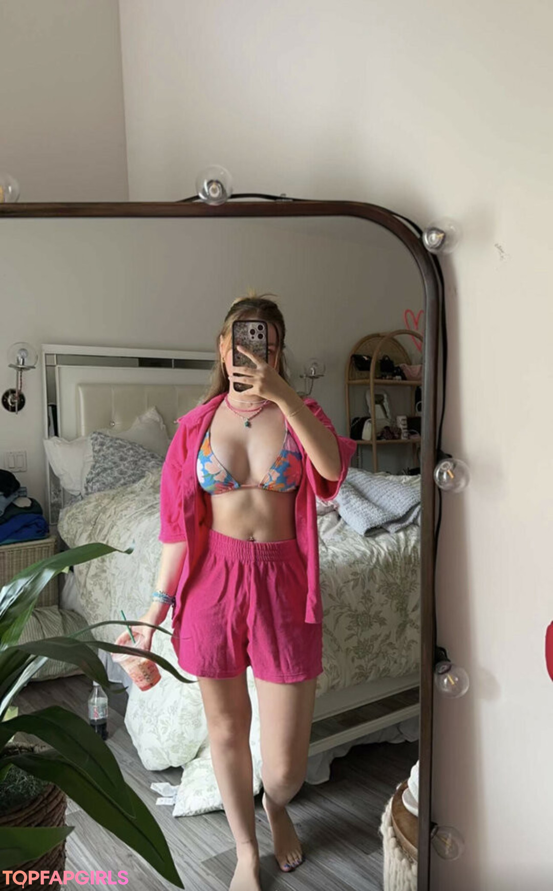 Alyssa Mckay erotic model archive