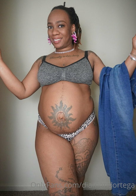 diamondortega nude model img