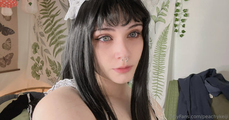 peachykeiji nice model image