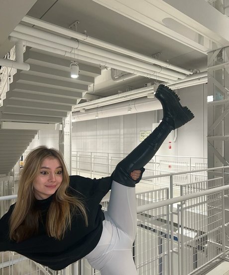 Alyona Bobrova sex star galleries