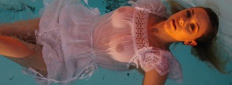 Lili Reinhart sex model photo