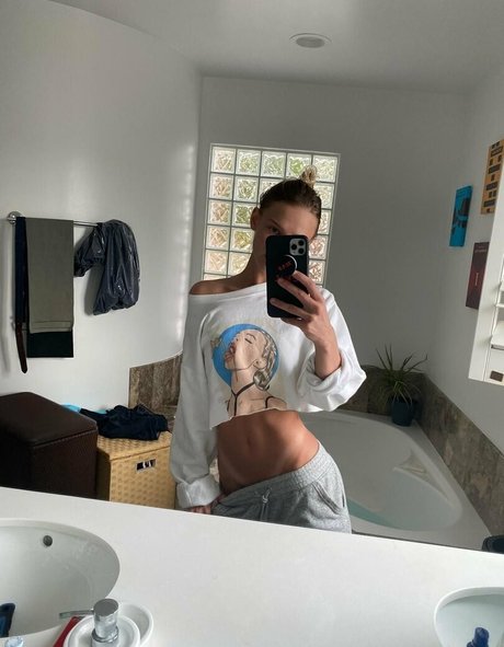 Emma Hix xxx star image