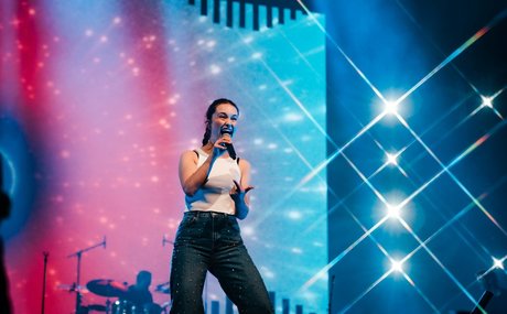 Sigrid star high quality images