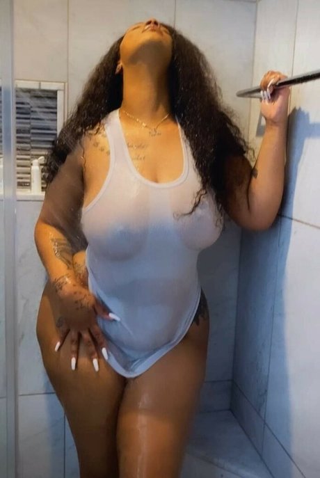 Nunu Nellz nice actress photo