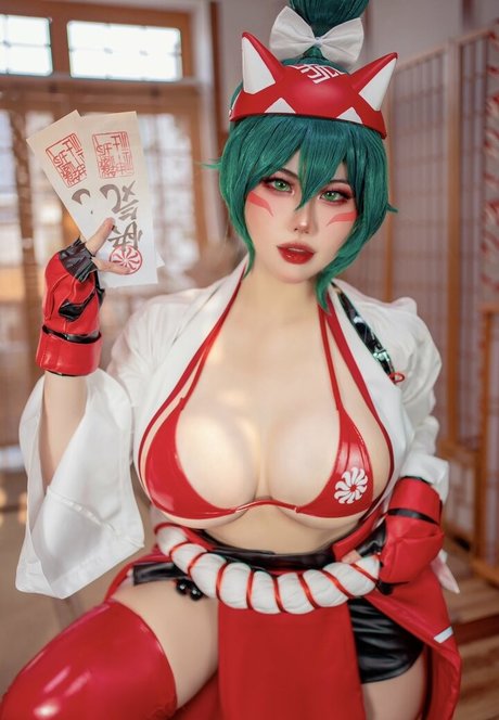 Noi Oogami pornstar gallery