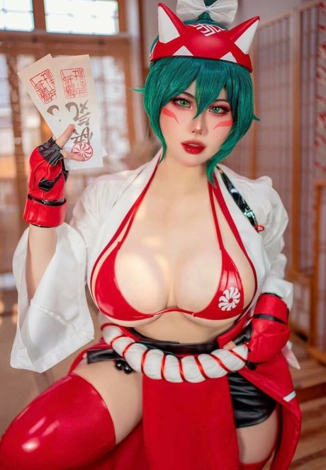Noi Oogami model beautiful photos