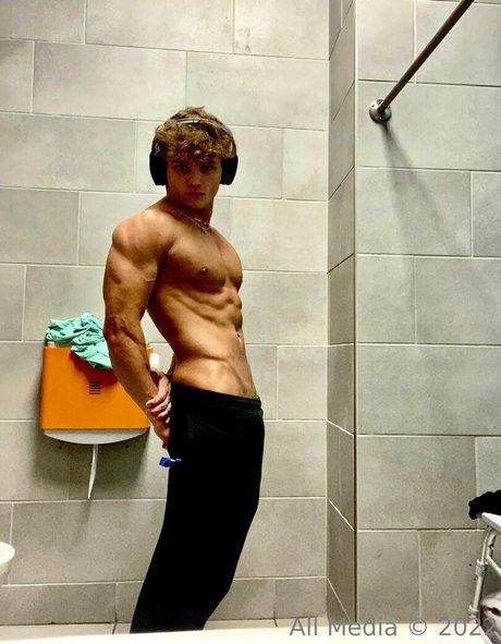 muscular women onlyfans art porn pic