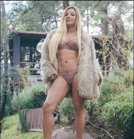 Aleida Nunez pornstar erotic pics